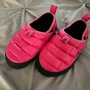 The North Face Kids Pink Slip-On Quilted Slippers